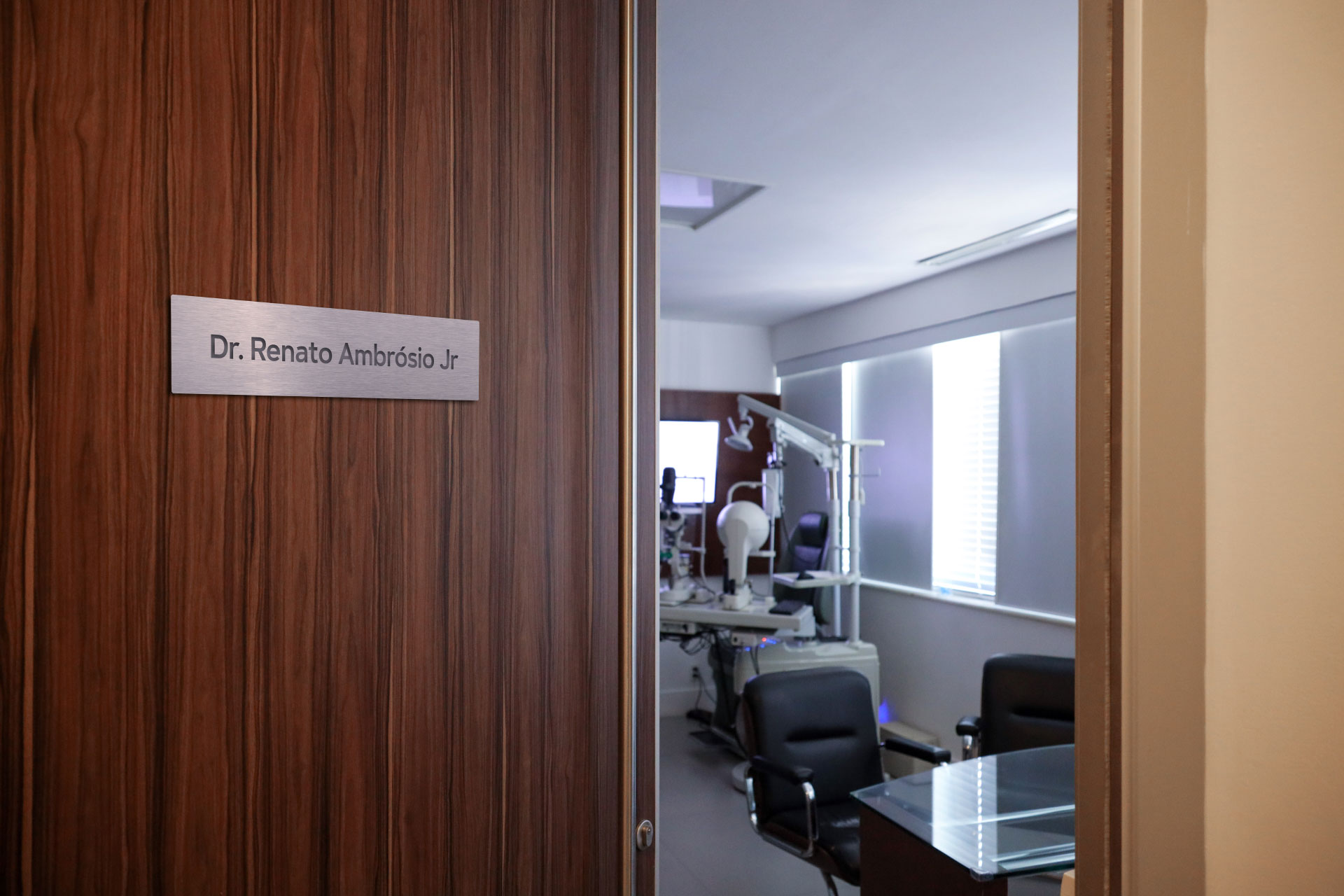 Entrance to the office of Prof Renato Ambrósio Jr.
