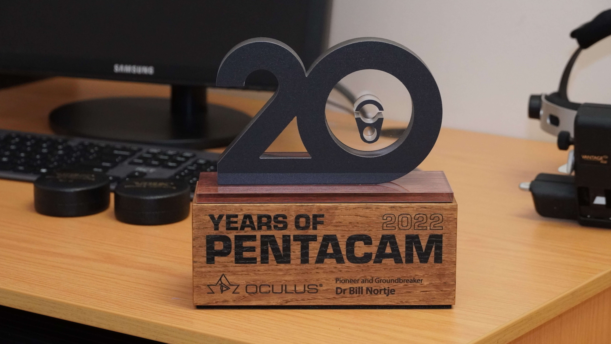 20th Anniversary Pentacam® Trophy for Dr Bill Nortje.